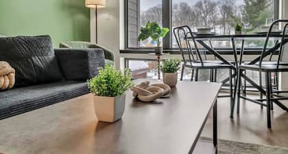 Little Italy & CWRU w King BedGymParkingWD