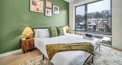 Little Italy & CWRU w/ King Bed, Gym, Parking, WD