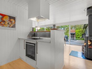 Fridge, microwave, dishwasher, cookware/dishes/utensils - "Simjanka" - 800m from the sea by Interhome (Ebeltoft)