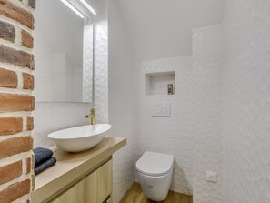 Shower, hair dryer, towels - The Musical Treasure - 4P - Montparnasse station (Paris)