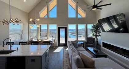 Brand-New Beaver Lake Cabin - Lake Views - Fire Pit - Sleeps Up To 9