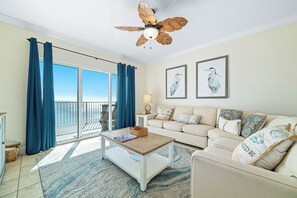 Smart TV, table football - CSW 503 --- Beachfront 2BR, Panoramic Gulf Views, Indoor/Outdoor Pools, Hot Tub (Gulf Shores)