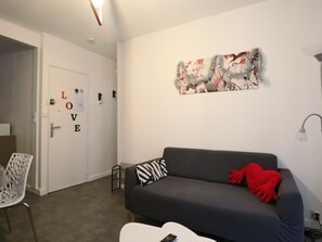 TV - Charming apartment for 2 in the heart of the Sancy Massif (La Bourboule)