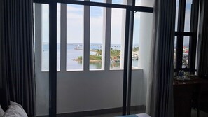 Deluxe Double Room, Beach View | Desk, free WiFi - Hong Tuyet Marina hotel (Phu Quoc)
