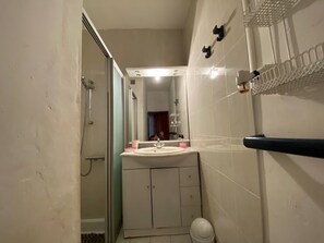 Bathroom - 3-room apartment 150m from the beach, near shops, sleeps 6 (Argelès-sur-Mer)