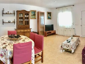 Dining - Semi-detached House with Private Pool and Parking in Miami Platja (Miami Playa)