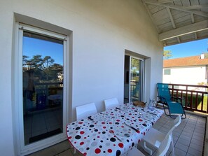 Outdoor dining - T3 Duplex near Capbreton port with parking, 5 pers. (Capbreton)