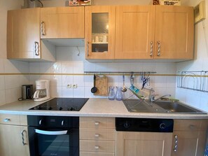 Fridge, oven, stovetop, dishwasher - T3 Duplex near Capbreton port with parking, 5 pers. (Capbreton)
