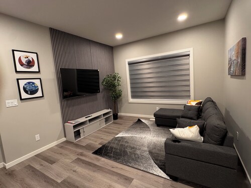 NorthEdge Suites Peaceful 3-bedroom townhome in charming Leduc neighborhood