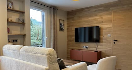Chic apartment in Villard-de-Lans with wifi and parking