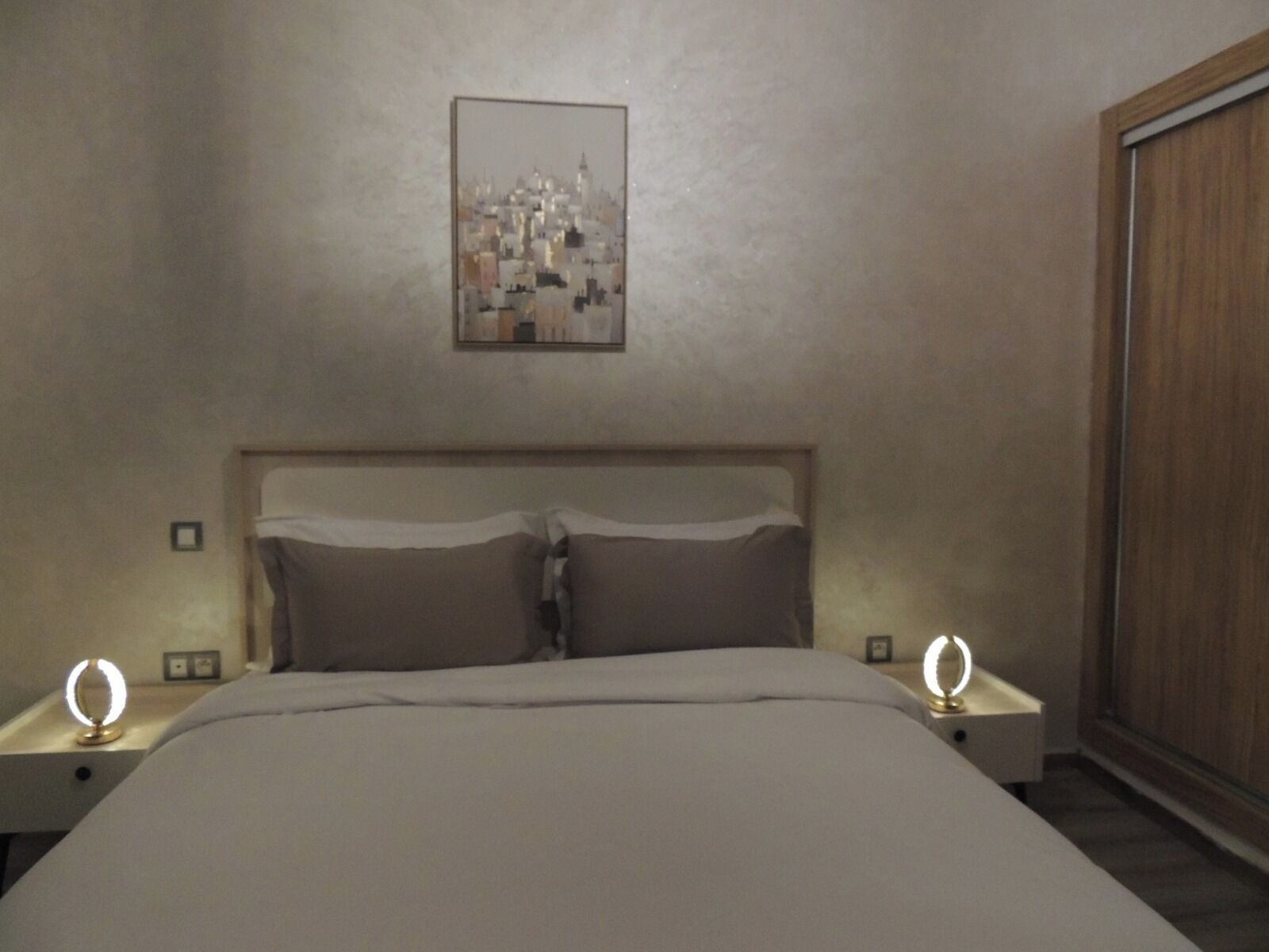 Fer et planche à repasser, Wi-Fi, draps fournis