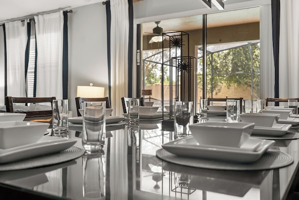 Dining - Resort w/Star Wars, Mickey, and Frozen Rm near Disney (Four Corners)