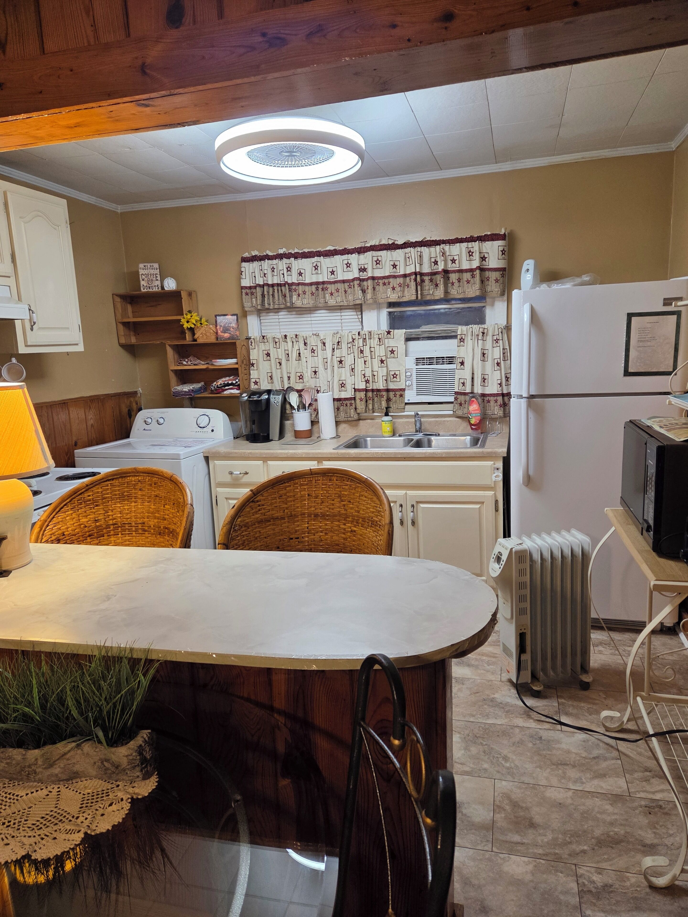 Mikrobølgeovn, ovn og kokeplater