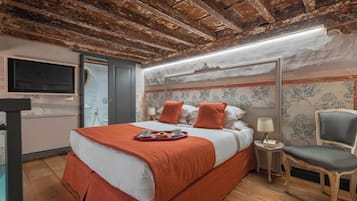 3 habitaciones, escritorio, tabla de planchar con plancha y wifi gratis