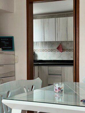 Dining - Blessed Family Home (Bogotá)