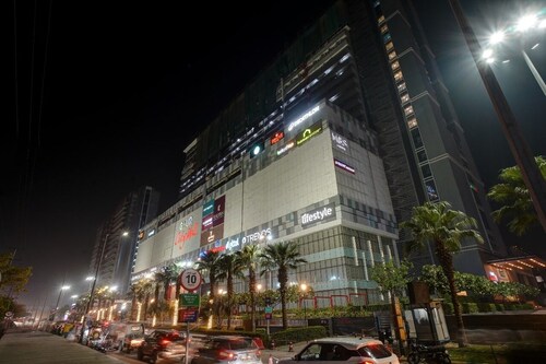 The Solis - Stay by Sunstone - Couple Friendly