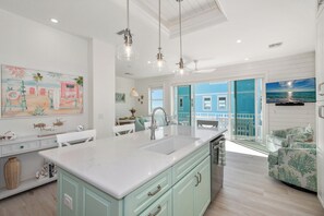 Interior - New 15% off till April-On the beach cottage style cutie! Walk to Times Square (Fort Myers Beach)