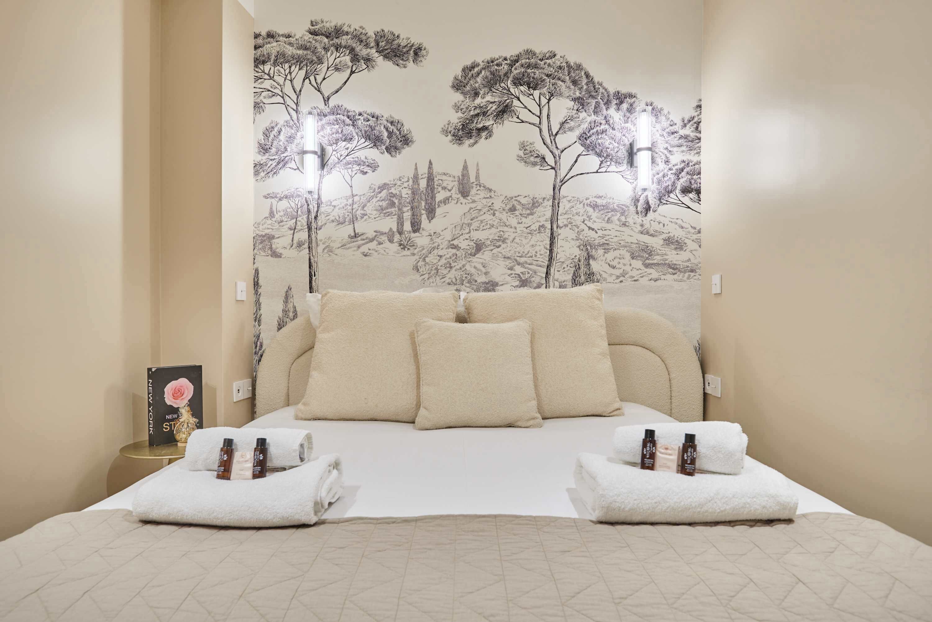 Tabla de planchar con plancha, wifi y ropa de cama 