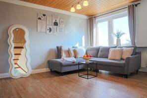 Family Apartment, Courtyard View | Living area - My Loft by Esen (Rosengarten)