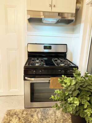 Microondas, horno y parrilla de estufa 