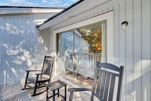 Terrace/patio - Award-Winning Resort Amenities | Lagoon Villa 36 (Isle Of Palms)