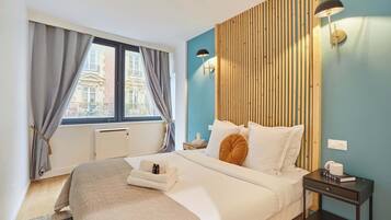 2 habitaciones, escritorio, tabla de planchar con plancha y wifi