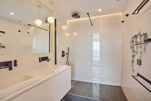 Shower, hair dryer, towels - Exceptional view Eiffel Tower and all of Paris (Paris)