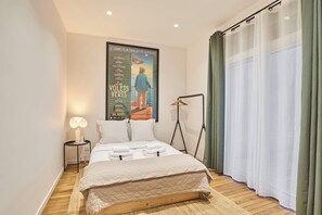 2 bedrooms, iron/ironing board, WiFi, bed sheets - Modern Apartement  Center of Paris Montmartre (Paris)