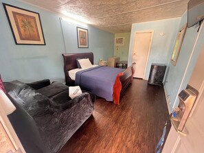 1 soverom, internettilgang og sengetøy