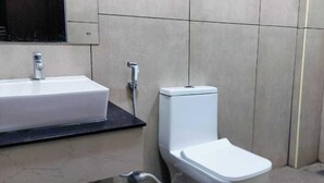House | Bathroom - Collection O Kallai Railway Junction (Kozhikode)