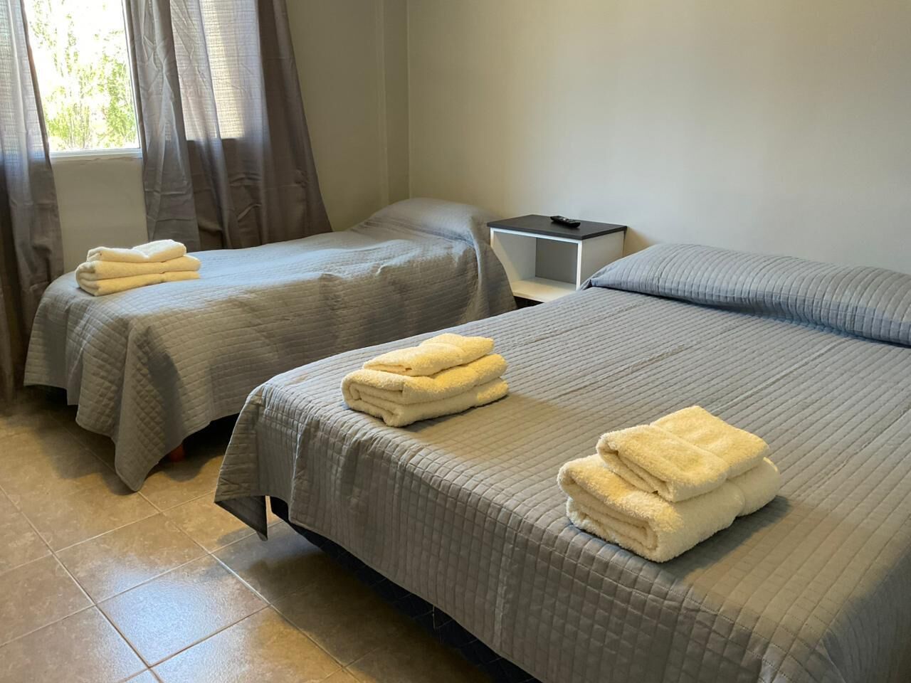 ห้องคอมฟอร์ททริปเปิล | เครื่องนอนระดับพรีเมียม, ผ้านวมขนเป็ด, Wi-Fi ฟรี