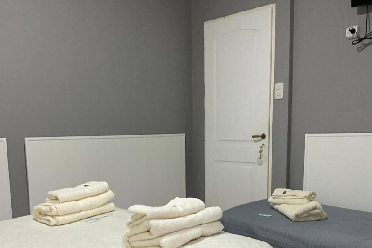 Tremannsrom – comfort, byutsikt | Sengetøy av topp kvalitet, dundyner og wi-fi (inkludert)