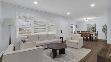 Rumah | 3 kamar tidur dan internet