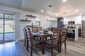 Dining - Modern Guesthouse Luxe Retreat - Sleeps 12! (Pflugerville)