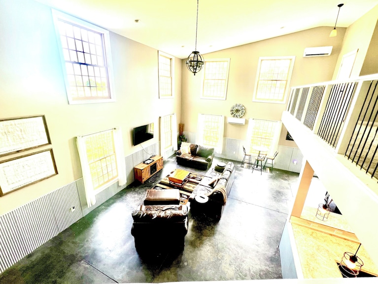 Huge Barndominium Homestead In Carlisle, Just Miles From Airport/downtown Dsm - Iowa