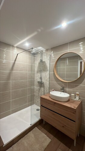 Modern cocoon · Quays of the Isère · 2 bedrooms