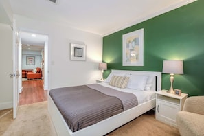 2 Schlafzimmer, Schreibtisch, Reisekinderbett, kostenloses WLAN