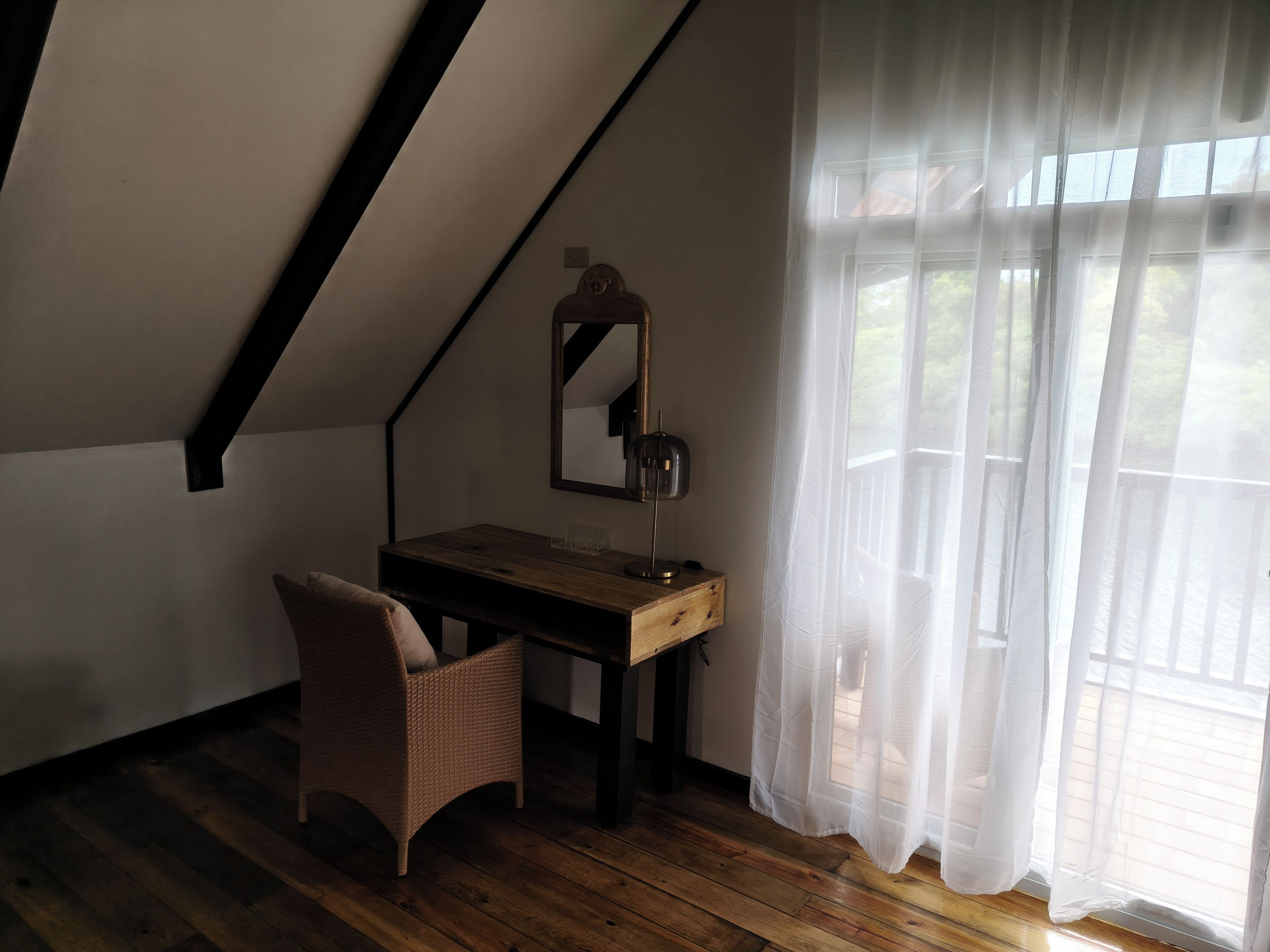 Bungalow tiện nghi đơn giản, ban công, quang cảnh biển | Nội thất