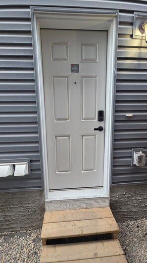 Exterior detail - Beautiful 2 Bedroom Cozy Suite in Seton near YMCA (Calgary)