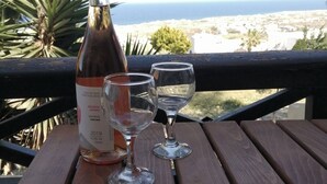 Outdoor dining - So close to caldera cliff ,Sea view studio No3 (Thira)