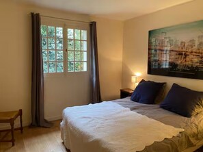 4 bedrooms, iron/ironing board, WiFi, bed sheets - Fully equipped Normandy farmhouse with swimming pool (Sylvains-Lès-Moulins)