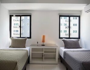 3 bedrooms, iron/ironing board, WiFi, bed sheets - Spacious 3-bedroom apartment with AC in peaceful Santo Domingo, Pool and Gym (Santo Domingo)