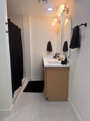 Shower, hair dryer, towels, soap - Modern Flagstaff Retreat • 3BR • Stylish & Spacious (Flagstaff)
