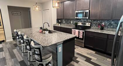 Perfect 4-bedroom house with AC in peaceful Port Charlotte