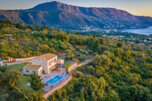 Exterior - Villa Lithea by Villa Plus (Kato Korakiana)