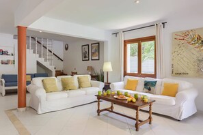 Smart TV, ping pong - Villa Punta des Port Quince by Villa Plus (Cala d'Or)