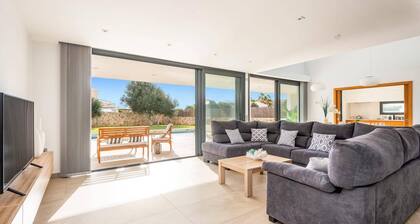 Villa Bonavista by Villa Plus