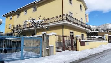 Deluxe-Apartment, Balkon, Bergblick | Aussenbereich