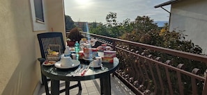 Full-sized fridge, microwave, oven, stovetop - Complesso Turistico Aurora (Poggio Picenze)