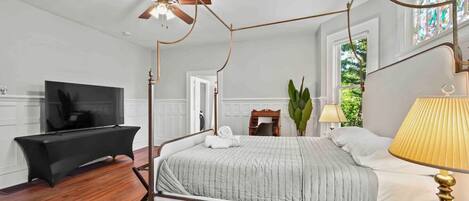 Schreibtisch, Bügeleisen/Bügelbrett, WLAN, Bettwäsche